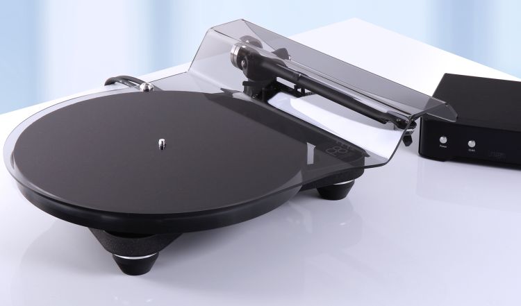 plattenspieler-rega-modell-planar-8-mit-cartridge-_0001.jpg